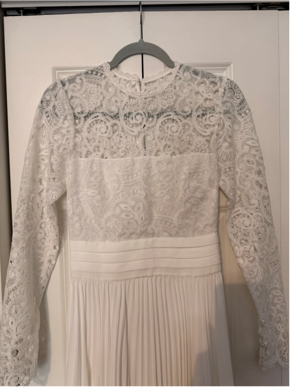 Women's Reiss White Long Sleeve Lace Pleated Maxi Dress Size 4 - Picture 7 of 10